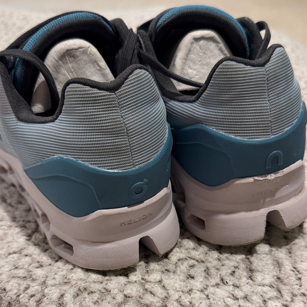 On Clouds Cloudstratus Women’s sneakers size 7.5 EUC - Picture 5 of 6